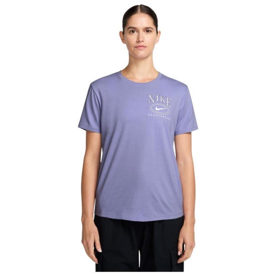 Nike Γυναικεία κοντομάνικη μπλούζα Sportswear Club